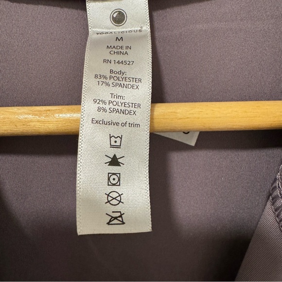 YOGALICIOUS purple jacket. - Picture 6 of 6